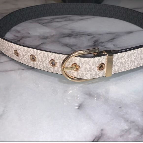 Michael Kors Twist Reversible Ligo Belt- White/Black‎